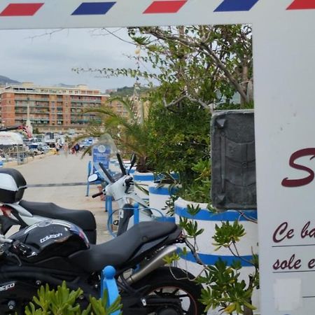 V I P Suites Cielo Stellato On Concordia Sea Salerno Exterior foto