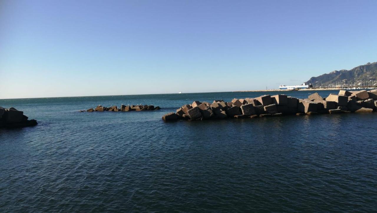 V I P Suites Cielo Stellato On Concordia Sea Salerno Exterior foto