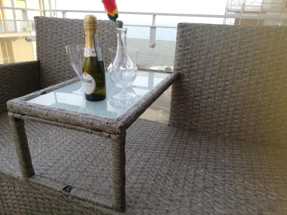 V I P Suites Cielo Stellato On Concordia Sea Salerno Exterior foto